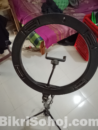 ভিডিও স্ট্যান্ড